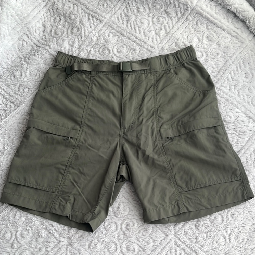 UNIQLO Men's Olive Green Cargo Shorts stretch waist 27''-30'' gorpcore tactile